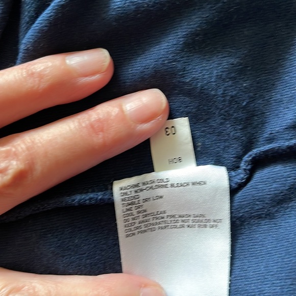 Blizzard Overwatch DJ Lucio Medien Shirt by Uniqlo. 
All Sales are Final - Picture 6 of 6